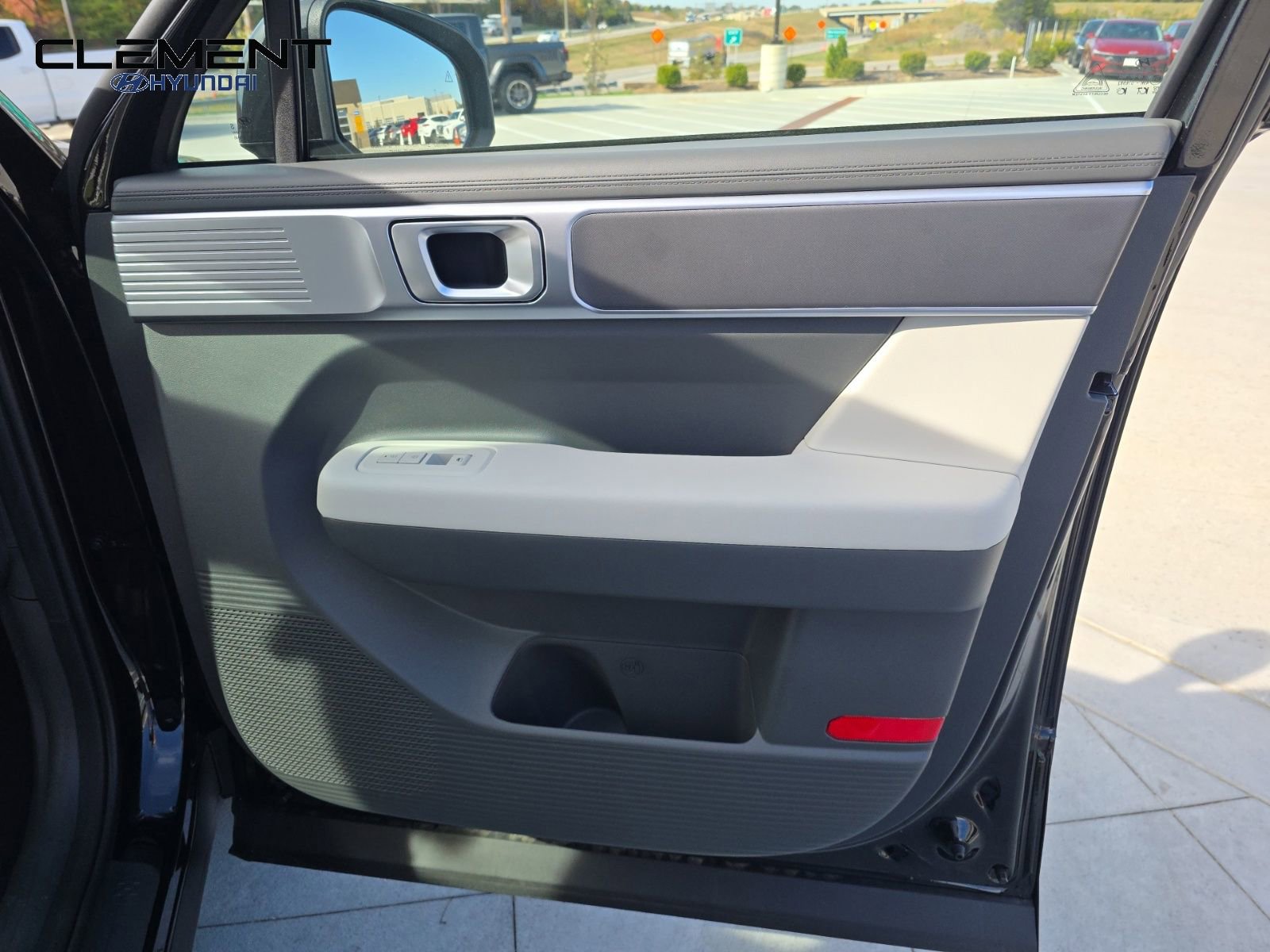 New 2026 Hyundai Santa Fe SE image 32