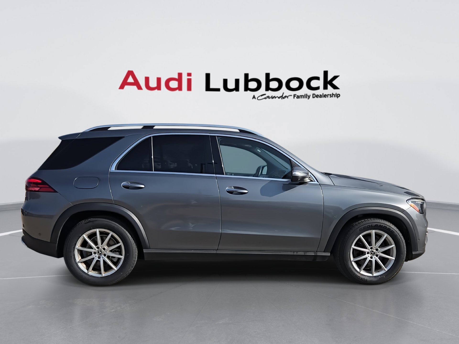 Used 2025 Mercedes-Benz GLE 350 4MATIC image 9