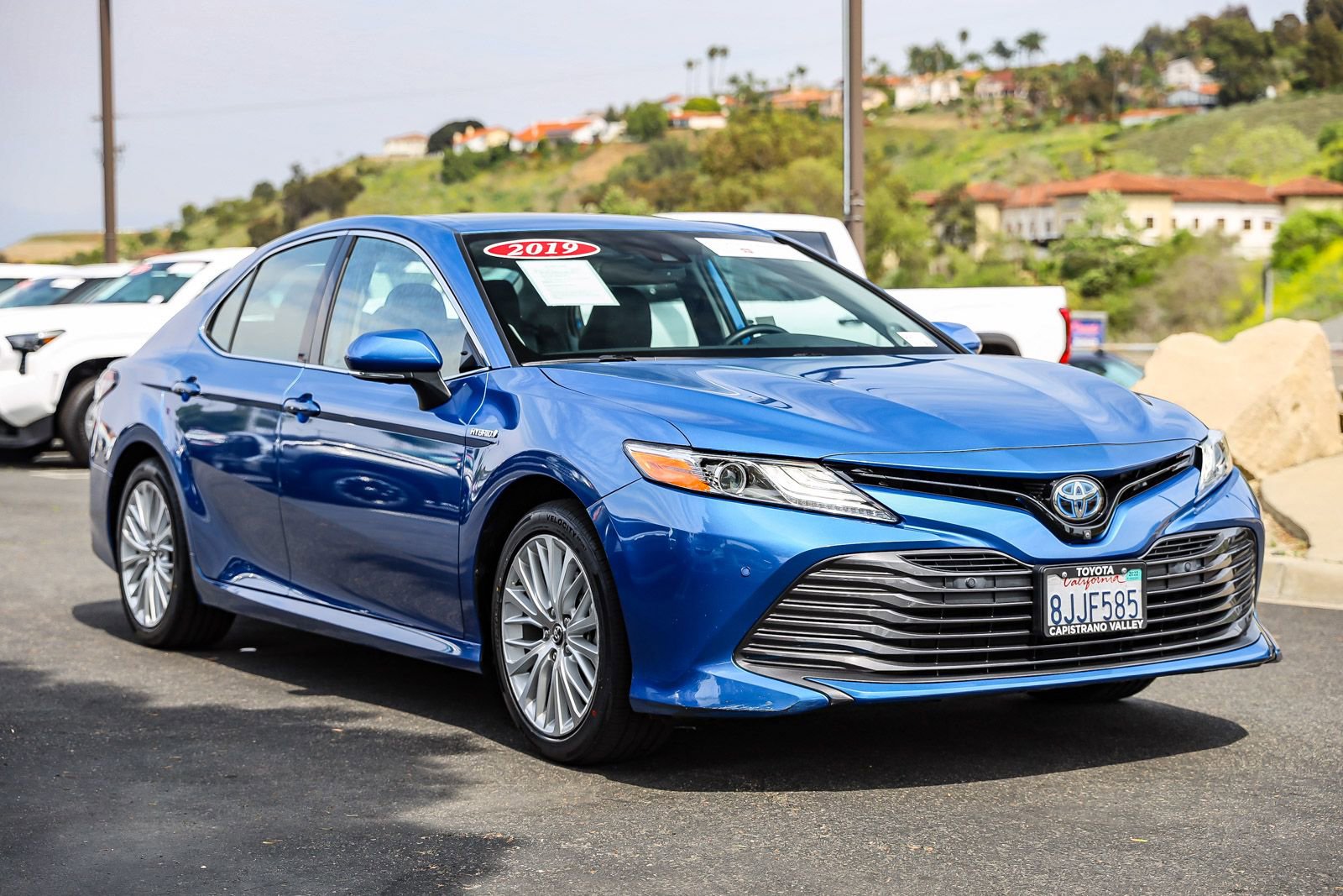 Certified 2019 Toyota Camry XLE w/ Driver Assist Package FWD image 3