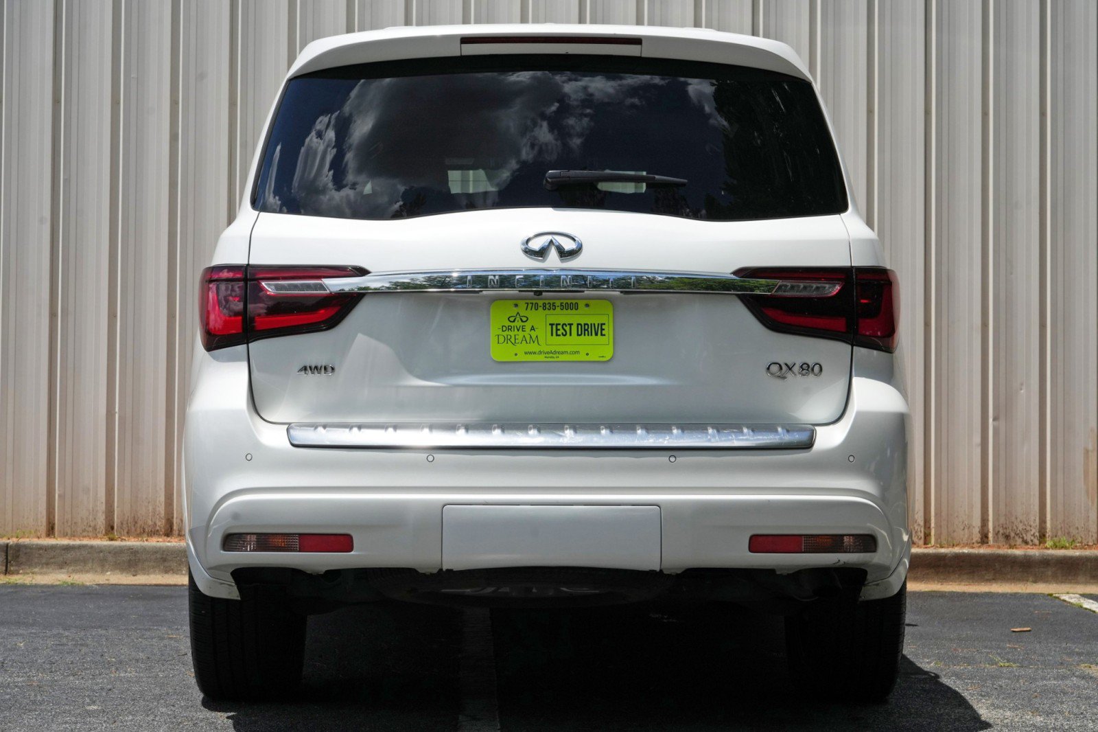 Used 2024 INFINITI QX80 Sensory w/ Cargo Package AWD/4WD image 11
