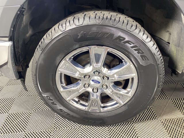 Used 2017 Ford F150 XLT w/ Equipment Group 302A Luxury AWD/4WD image 12