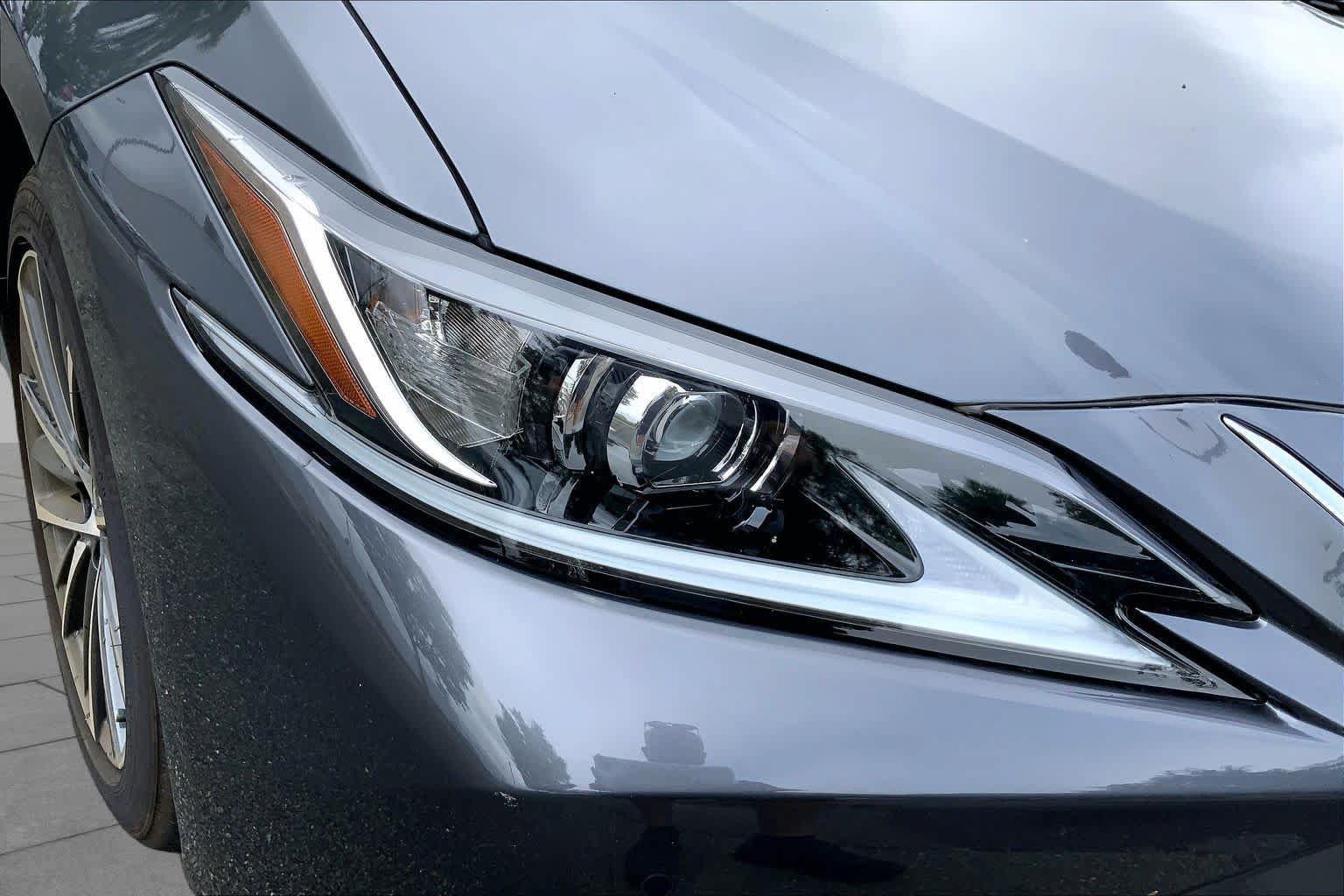 Used 2024 Lexus ES 350 w/ Premium Package FWD image 28