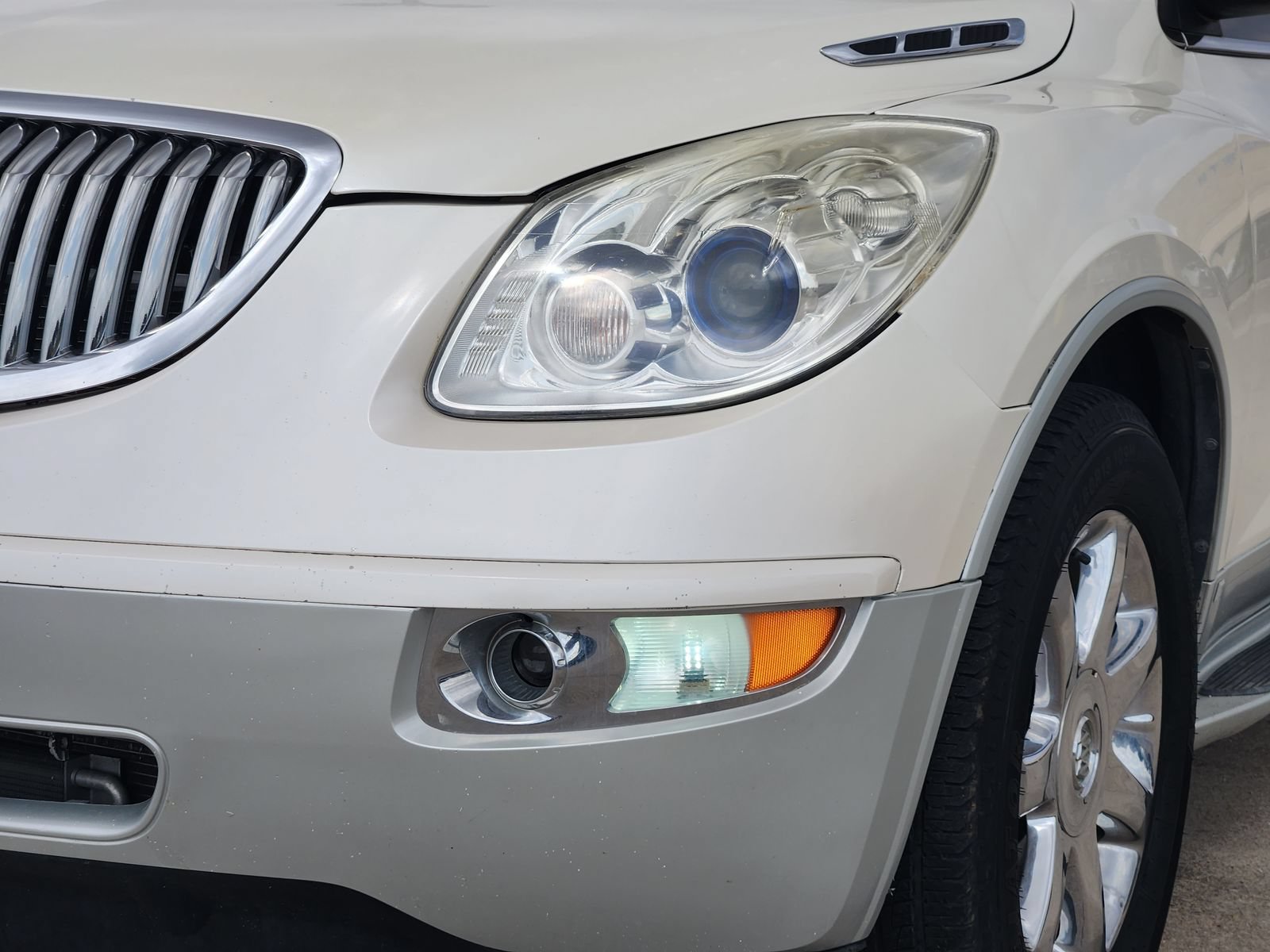 Used 2009 Buick Enclave CXL FWD image 10