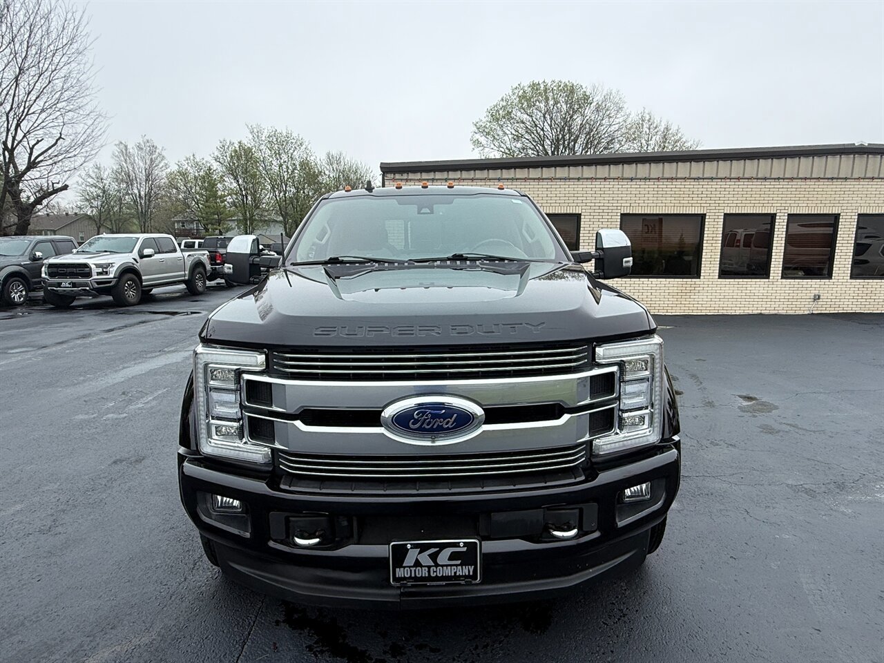 Used 2019 Ford F450 Limited image 3