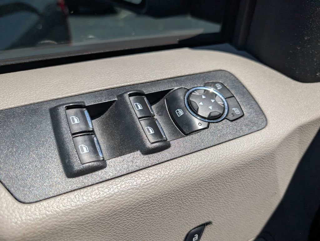 Used 2017 Ford F150 XLT AWD/4WD image 11