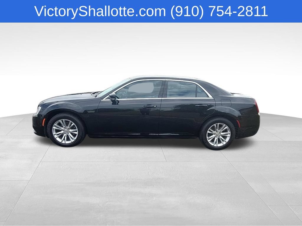 Used 2021 Chrysler 300 Touring L RWD image 15