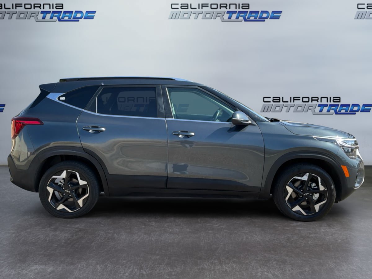 Used 2026 Kia Seltos EX FWD image 4