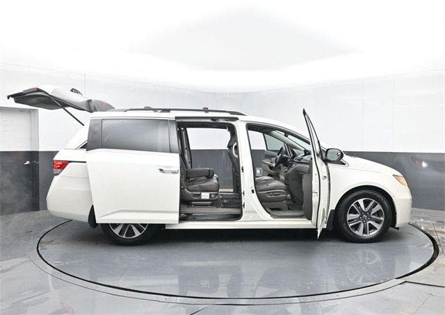 Used 2016 Honda Odyssey Touring Elite image 54
