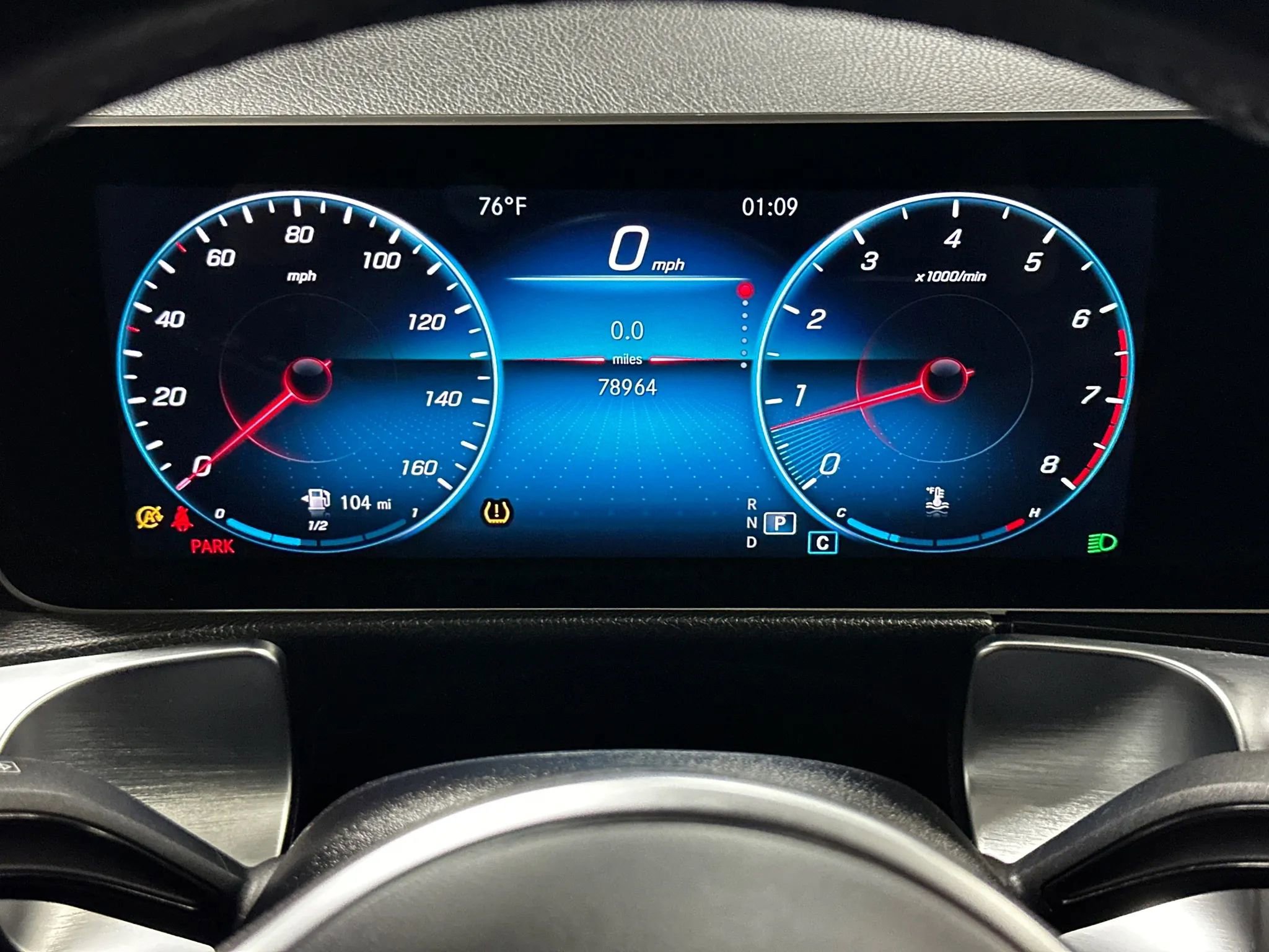 Used 2021 Mercedes-Benz GLB 250 GLB 250 Sport Utility 4D image 28