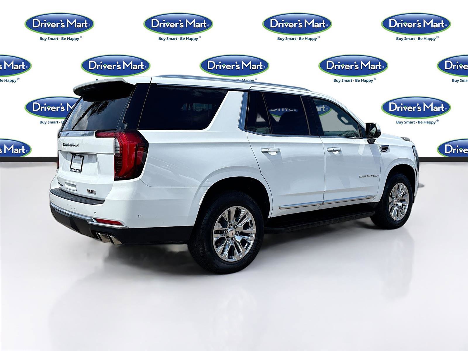 Used 2025 GMC Yukon Denali RWD image 7