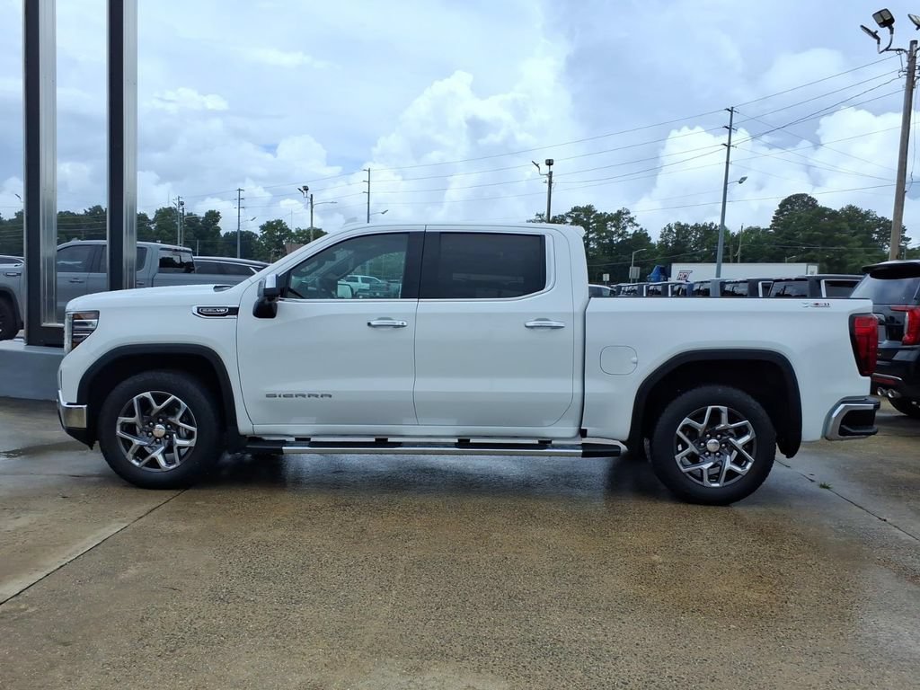 Used 2024 GMC Sierra 1500 SLT w/ SLT Premium Plus Package AWD/4WD image 4