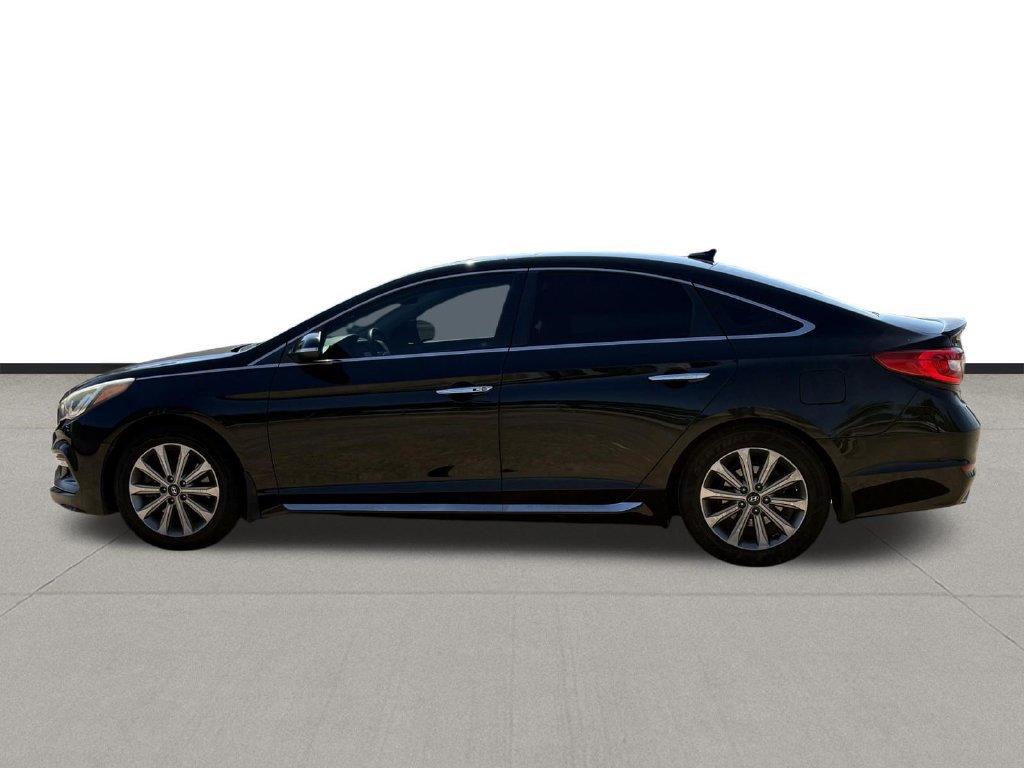 Used 2017 Hyundai Sonata Limited w/ Ultimate Package 04 FWD image 2