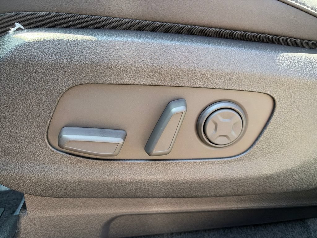 New 2027 Kia Carnival FWD image 15