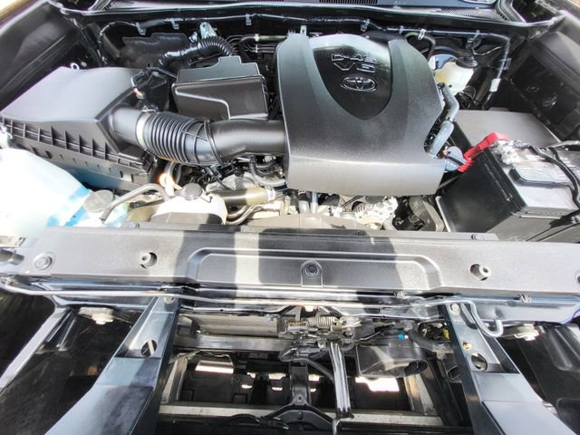 Used 2023 Toyota Tacoma TRD Sport w/ TRD Premium Sport Package AWD/4WD image 10