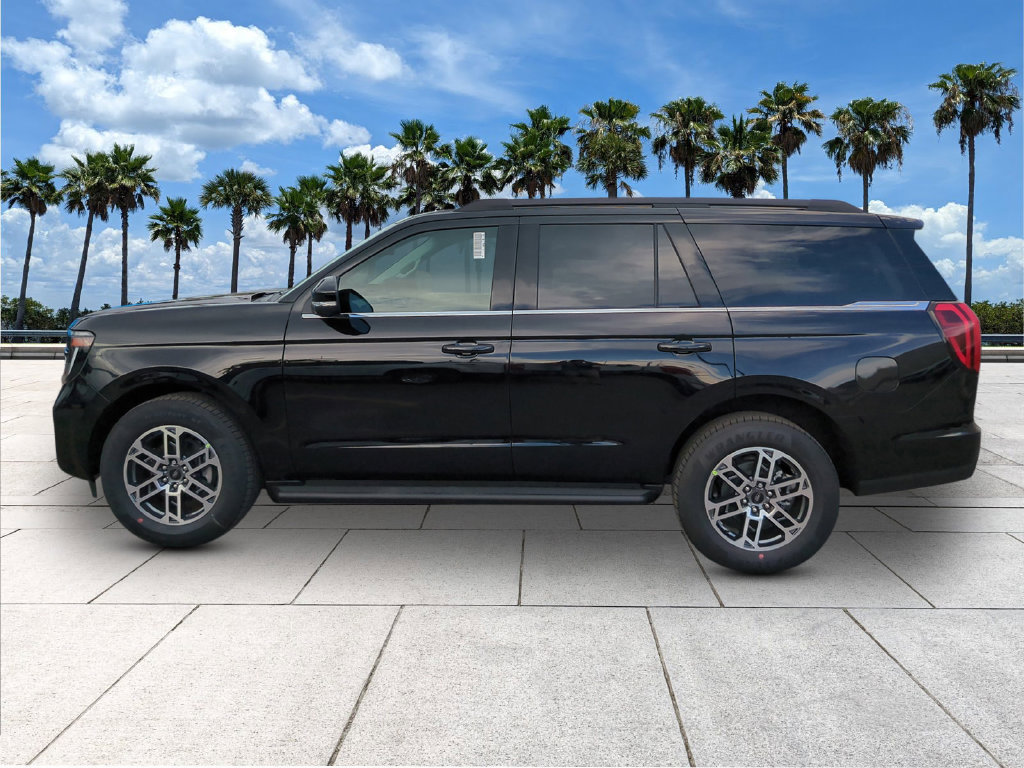 New 2026 Ford Expedition Active RWD image 4