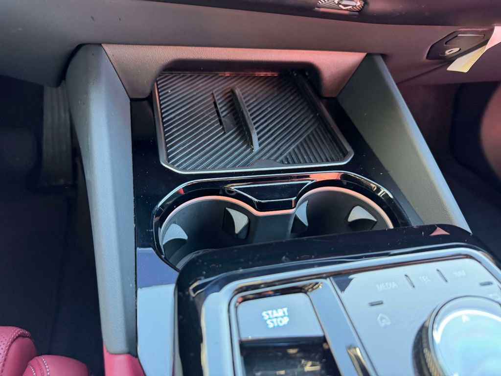 Certified 2025 BMW i5 xDrive40 w/ Premium Package image 17