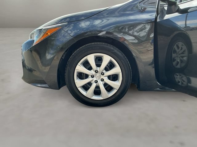 Used 2021 Toyota Corolla LE FWD image 21