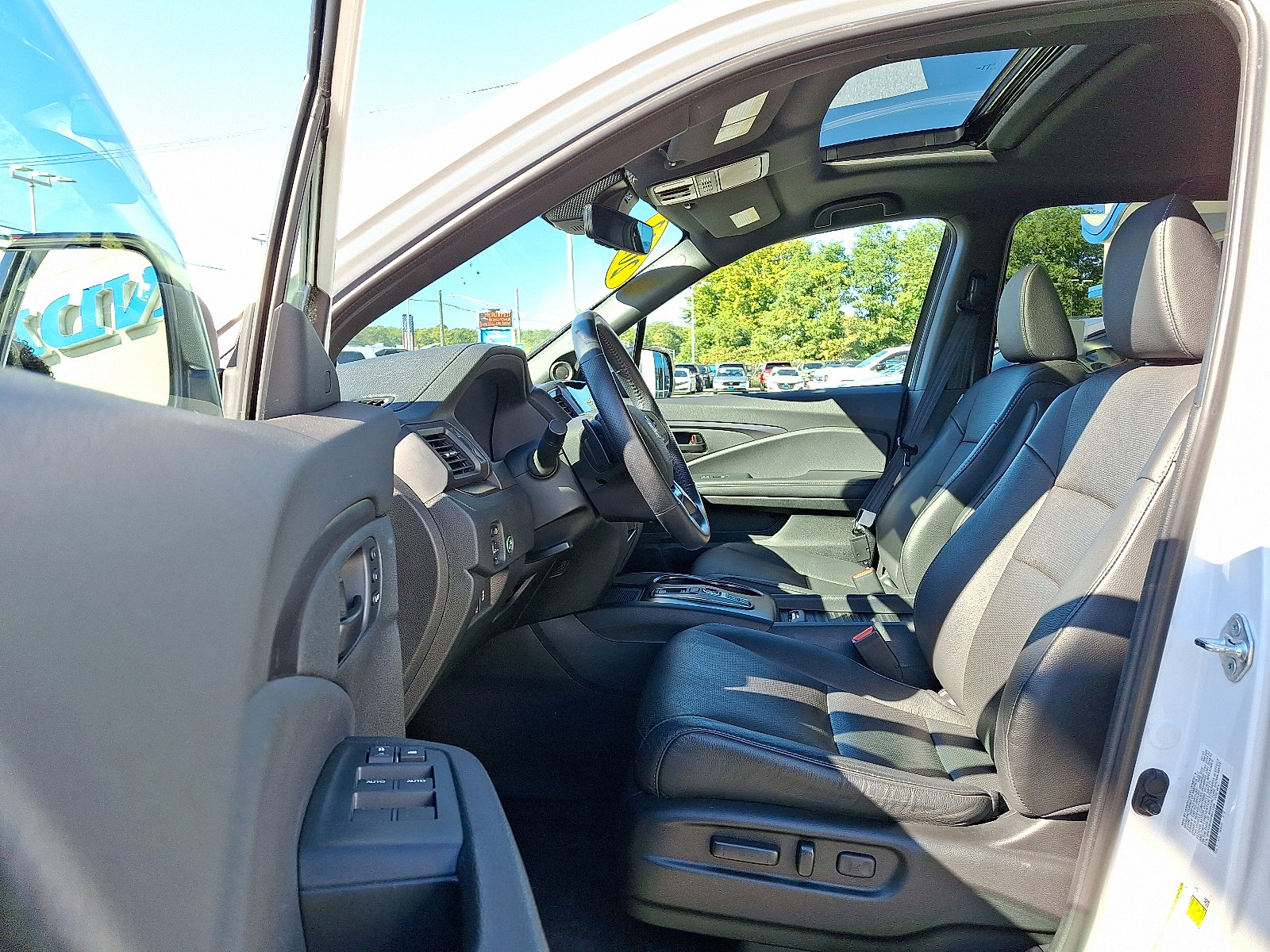 Used 2023 Honda Passport EX-L image 14