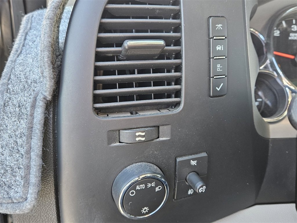 Used 2008 Chevrolet Silverado 2500 LT w/ 2LT Convenience Package image 29