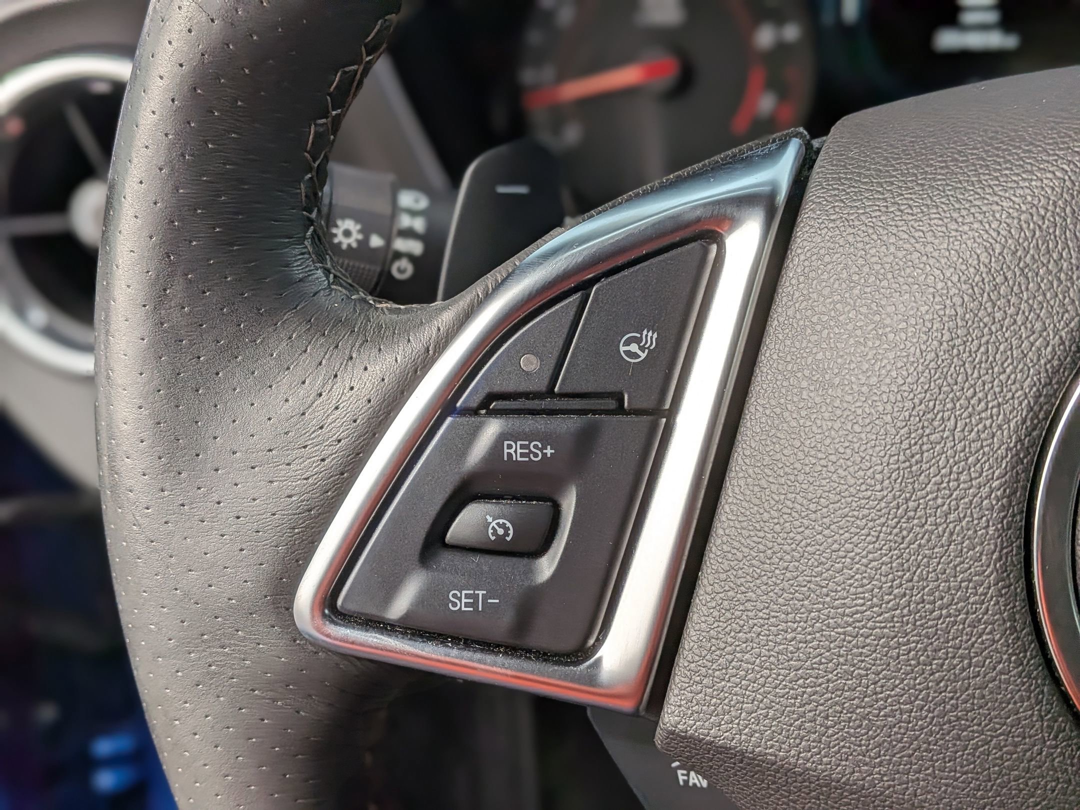 Used 2018 Chevrolet Camaro SS image 21