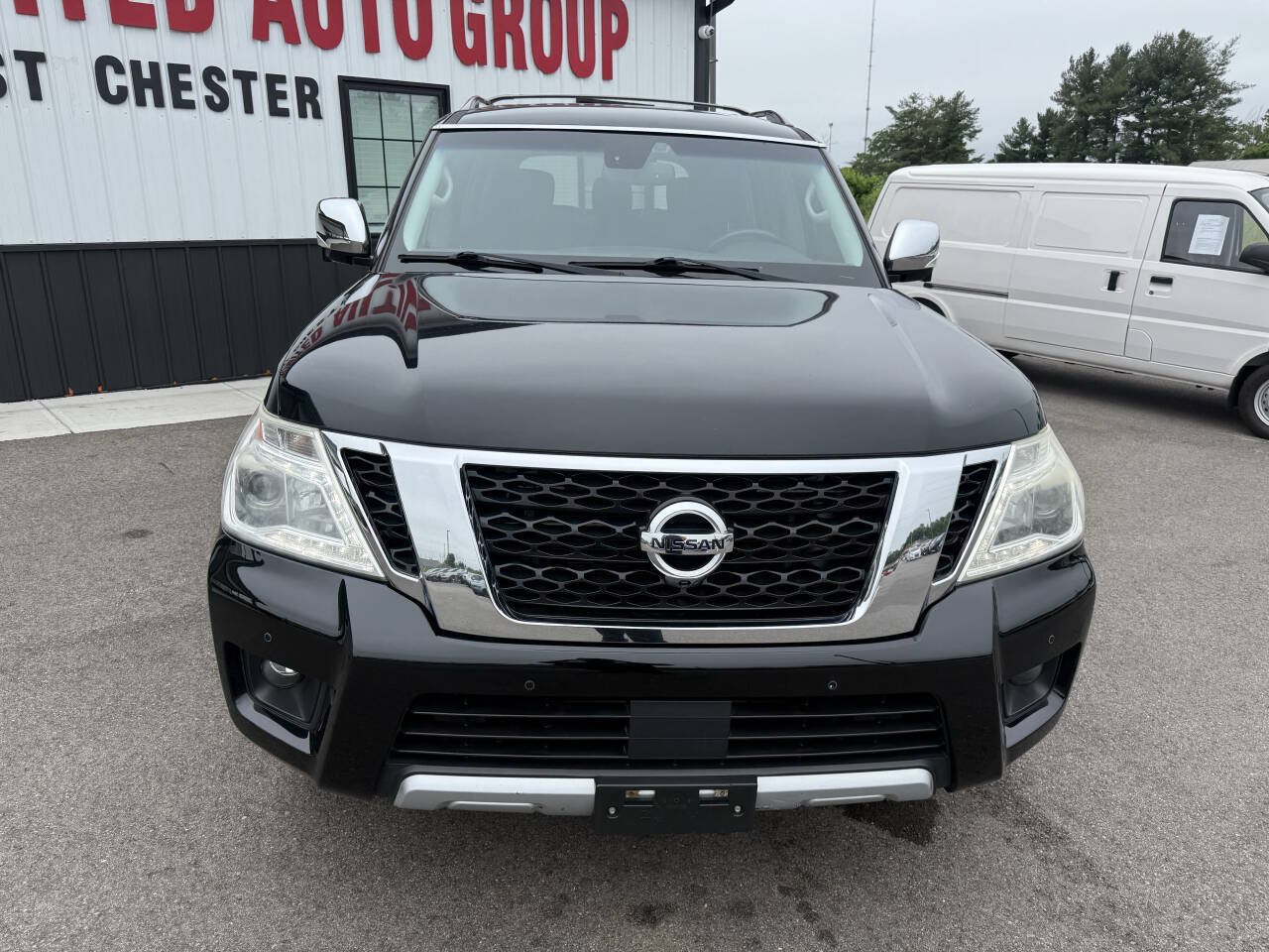 Used 2017 Nissan Armada Platinum w/ Interior Lighting Package AWD/4WD image 3
