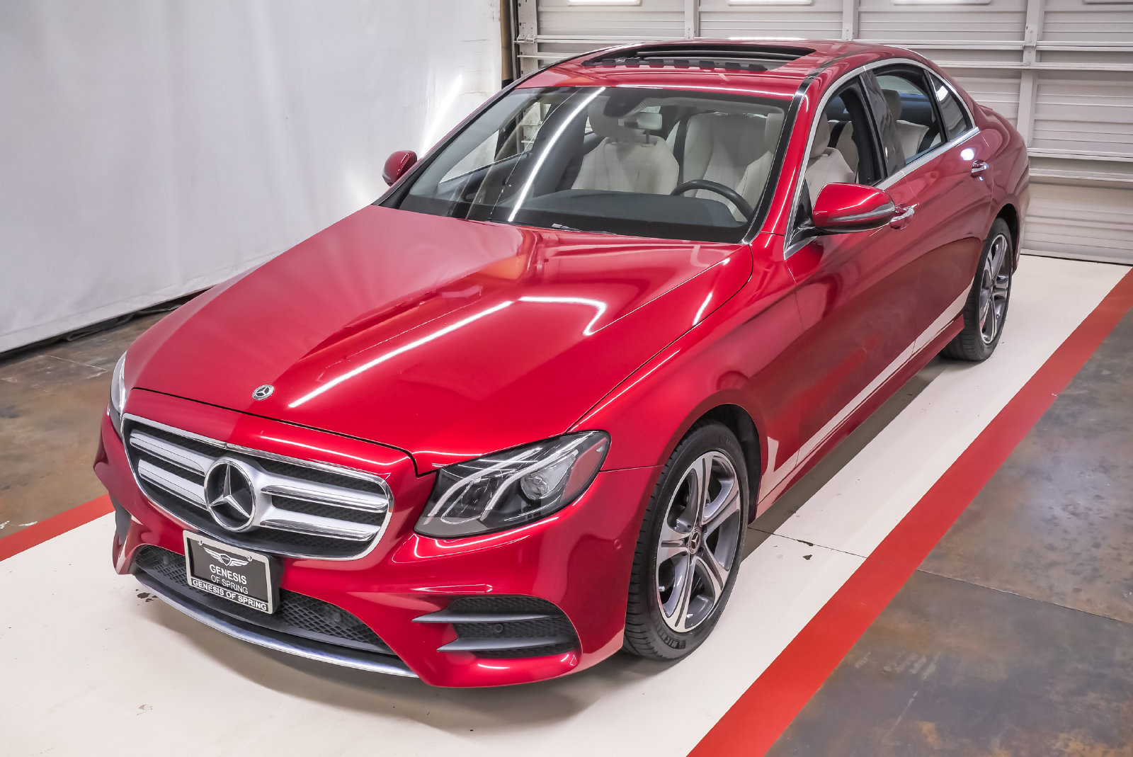 Used 2018 Mercedes-Benz E 300 4MATIC image 1