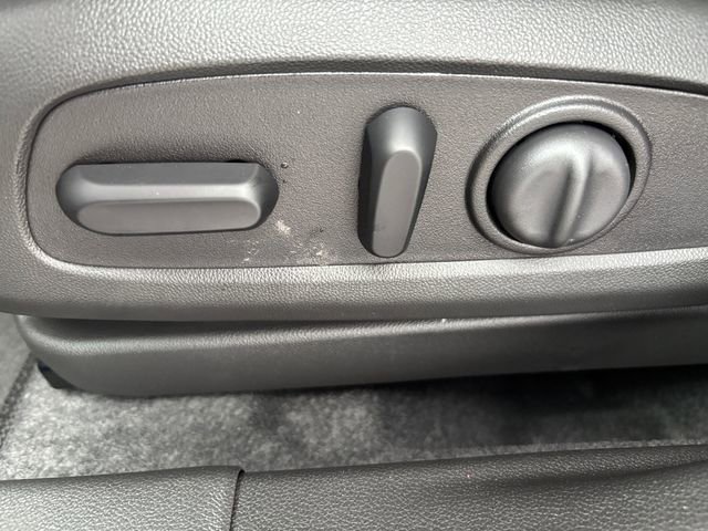 New 2026 Chevrolet Trax RS w/ Sunroof Package FWD image 16
