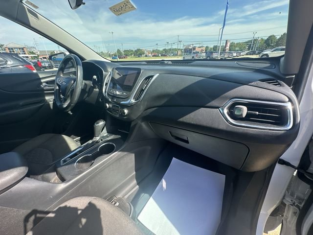 Used 2019 Chevrolet Equinox LT w/ Sun & Navigation Package FWD image 32
