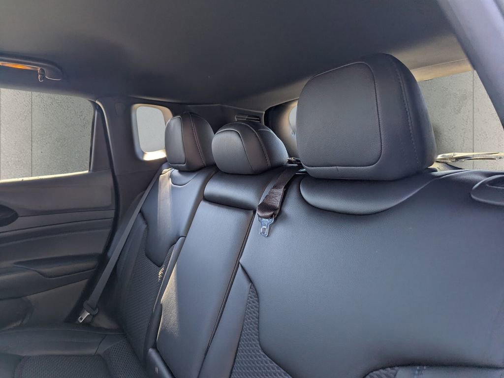 New 2026 Jeep Compass Latitude image 7