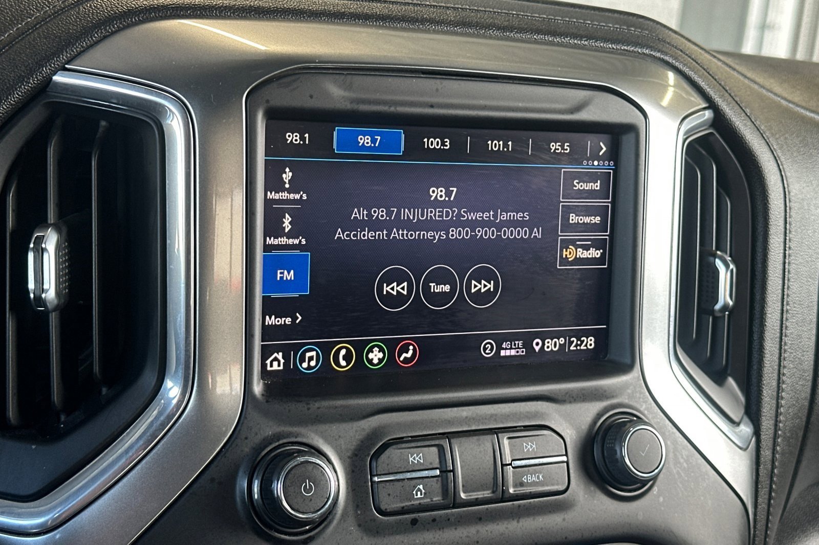 Used 2020 Chevrolet Silverado 1500 LT Trail Boss AWD/4WD image 16