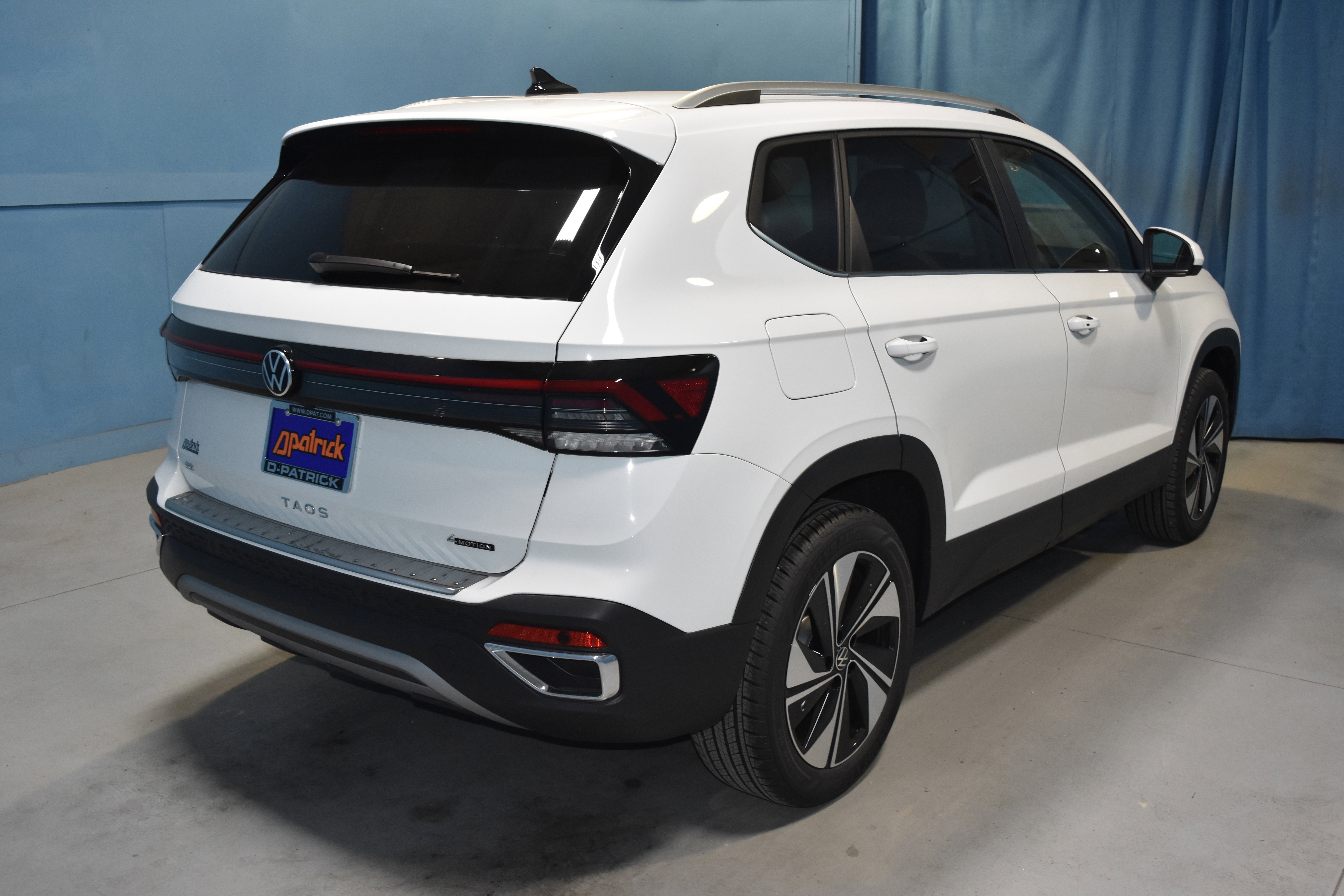 New 2025 Volkswagen Taos SE image 21