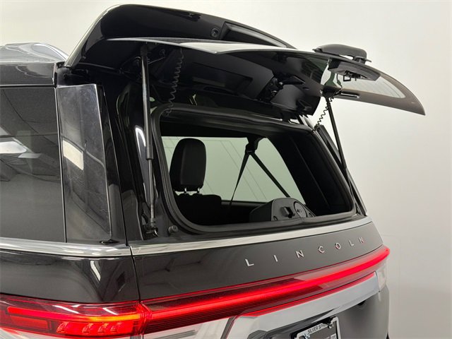 Certified 2022 Lincoln Navigator L Reserve image 7