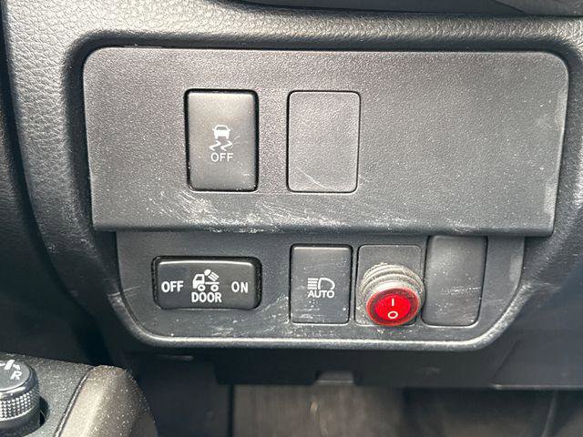 Certified 2022 Toyota Tacoma SR5 w/ Technology Package AWD/4WD image 30