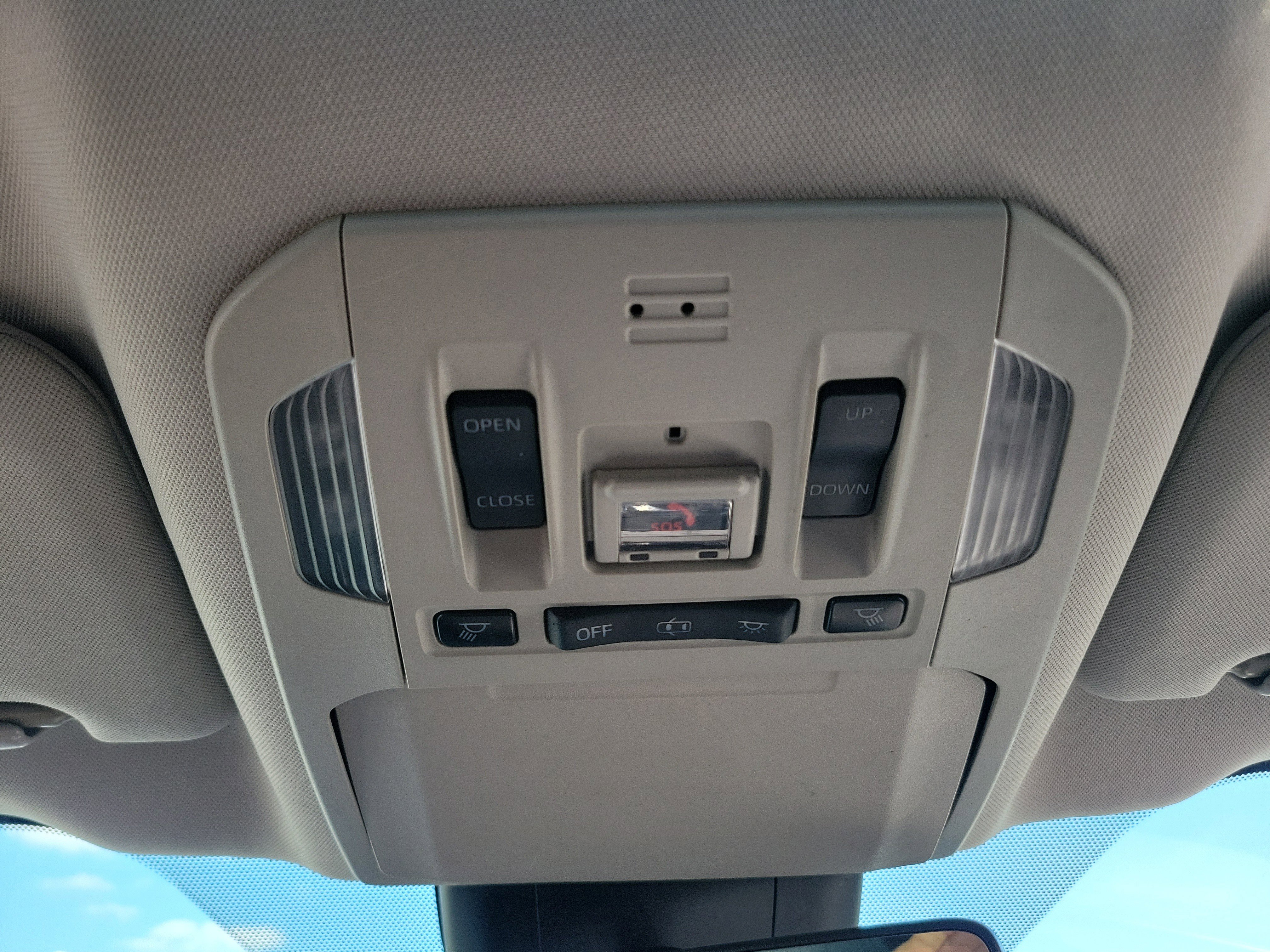 Used 2020 Toyota Highlander XLE image 22