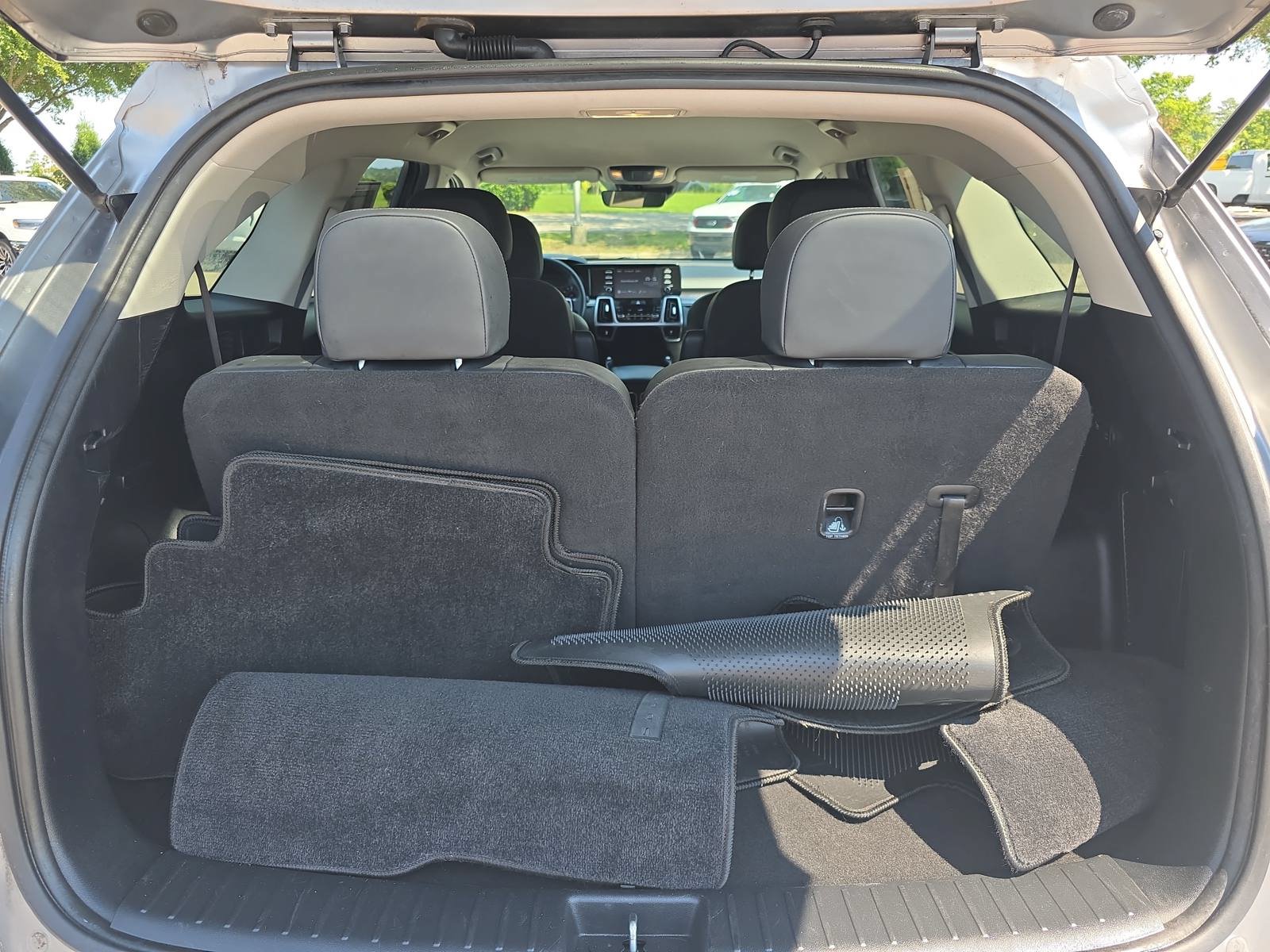 Used 2021 Kia Sorento S FWD image 13