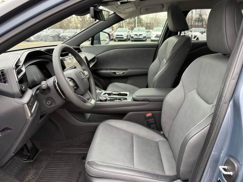 Used 2023 Lexus RZ 450e Premium w/ Technology Package image 14