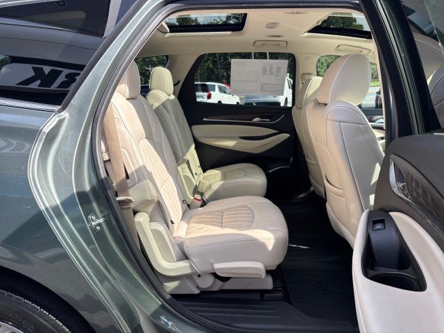 Used 2022 Buick Enclave Avenir w/ Trailering Package, 5000 lbs. FWD image 42