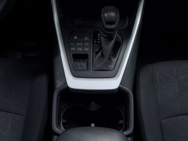 Used 2024 Toyota RAV4 XLE AWD/4WD image 33