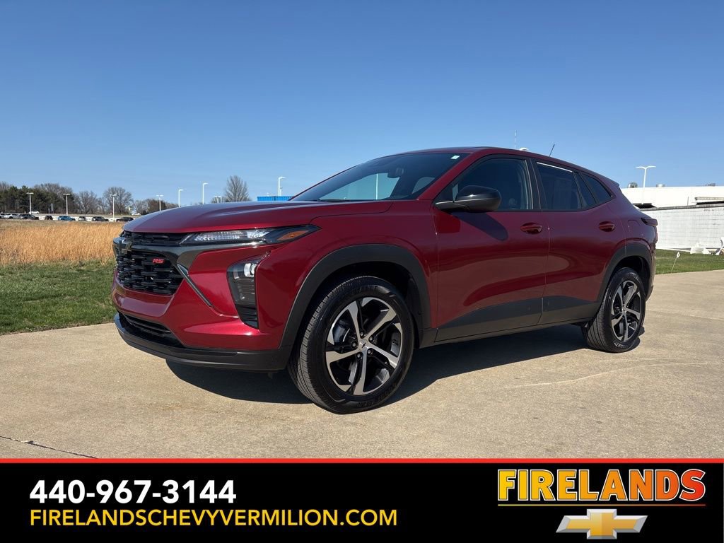 Used 2024 Chevrolet Trax RS w/ Driver Confidence Package image 1