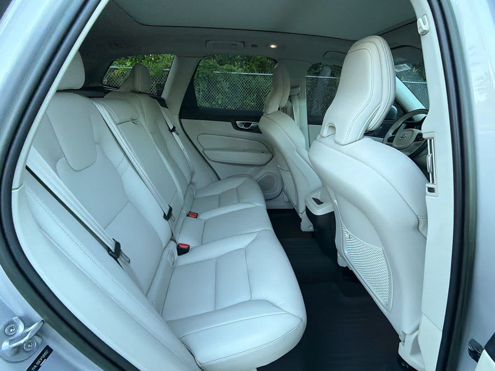 Certified 2023 Volvo XC60 B5 Plus w/ Protection Package Premier FWD image 21