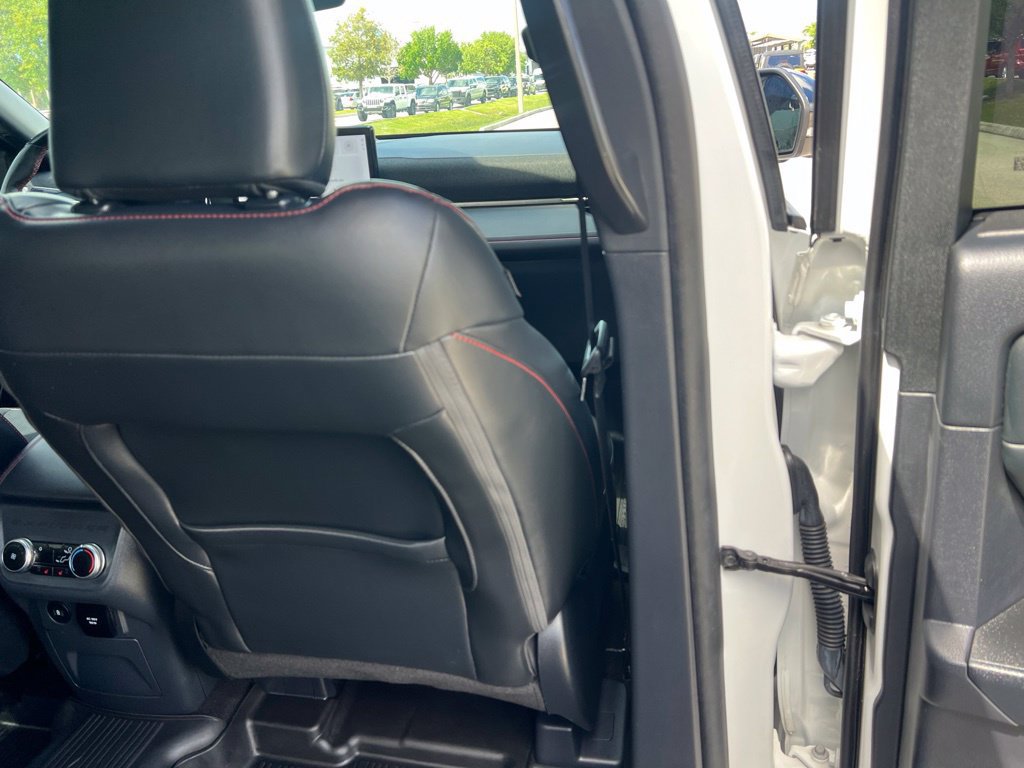 Used 2025 Ford Explorer ST AWD/4WD image 25