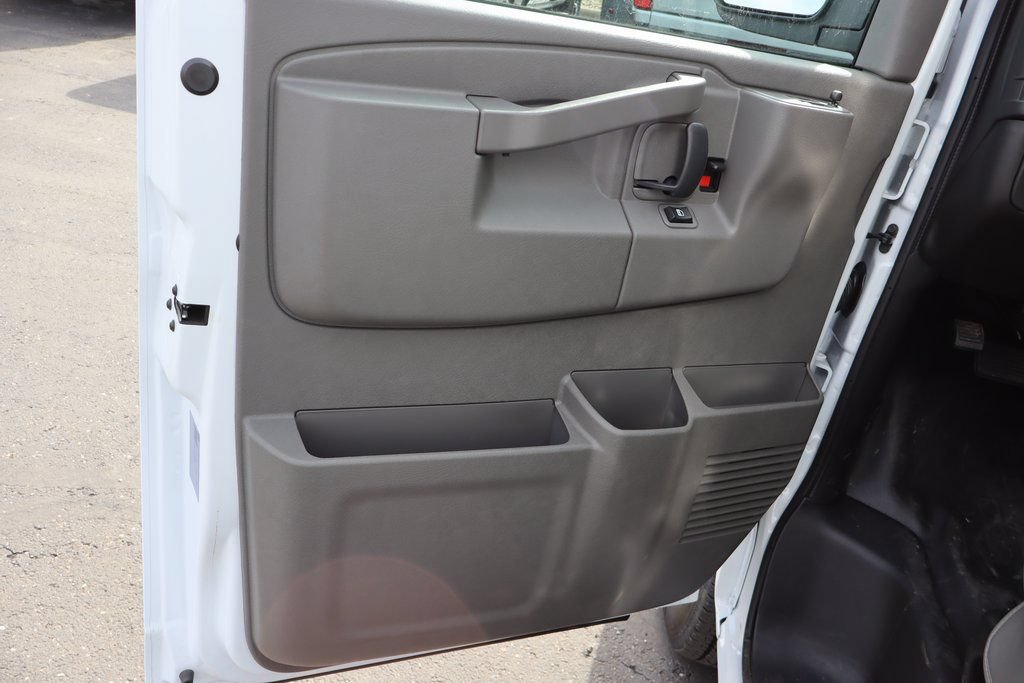 New 2026 Chevrolet Express 3500 w/ Power Convenience Package RWD image 5