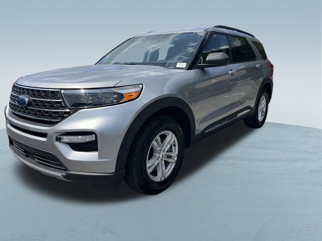 Used 2023 Ford Explorer XLT w/ Equipment Group 202A AWD/4WD image 9