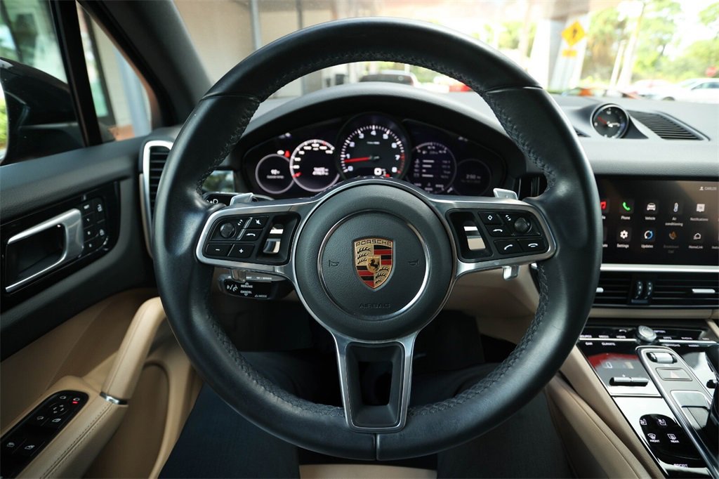 Used 2022 Porsche Cayenne Platinum Edition image 20