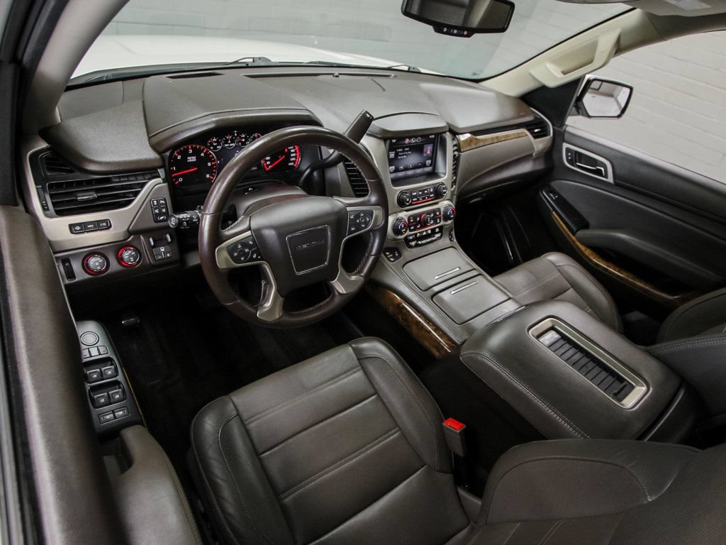 Used 2015 GMC Yukon Denali w/ Premium Package AWD/4WD image 14