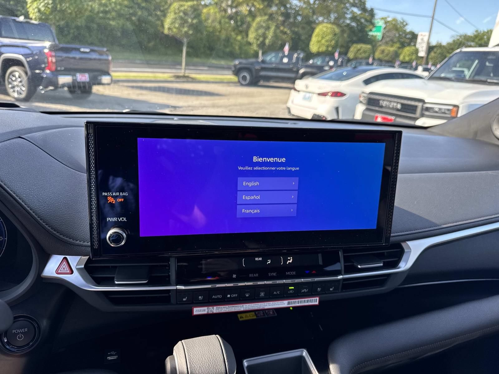 New 2026 Toyota Sienna Platinum AWD/4WD image 15