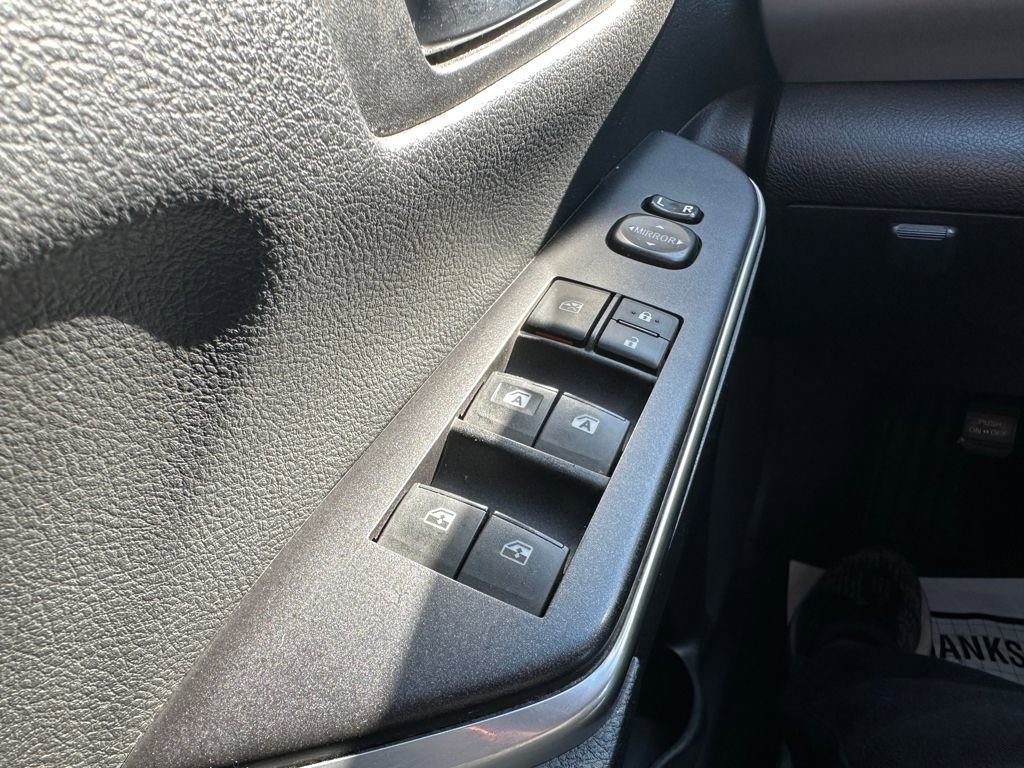 Used 2015 Toyota Camry SE image 17