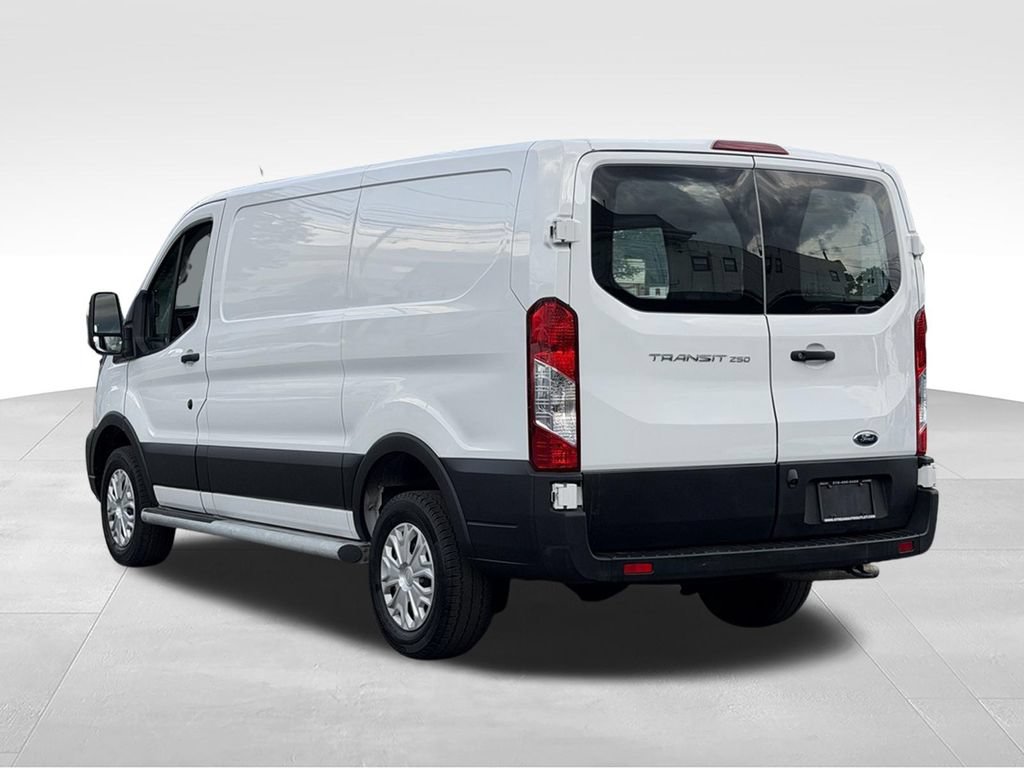 Used 2025 Ford Transit 250 Low Roof w/ Exterior Upgrade Package RWD image 5