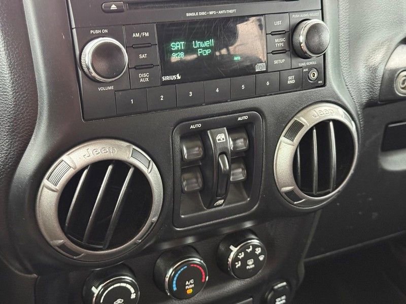 Used 2017 Jeep Wrangler Unlimited Sport w/ Quick Order Package 24S image 28