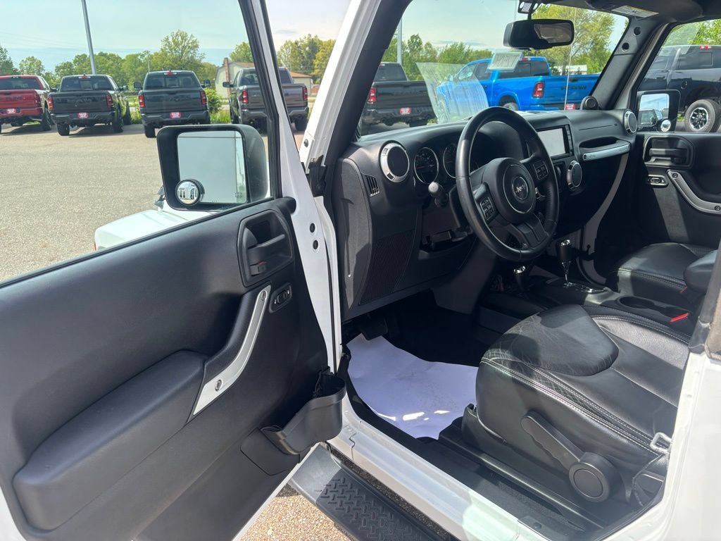 Used 2013 Jeep Wrangler Sahara w/ Connectivity Group AWD/4WD image 14